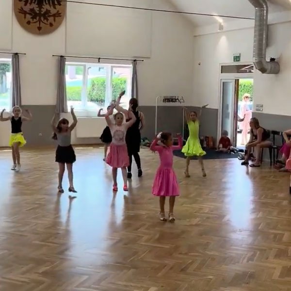 Taneční přípravka pro děti ve Zloníně, fotografie 13 z galerie